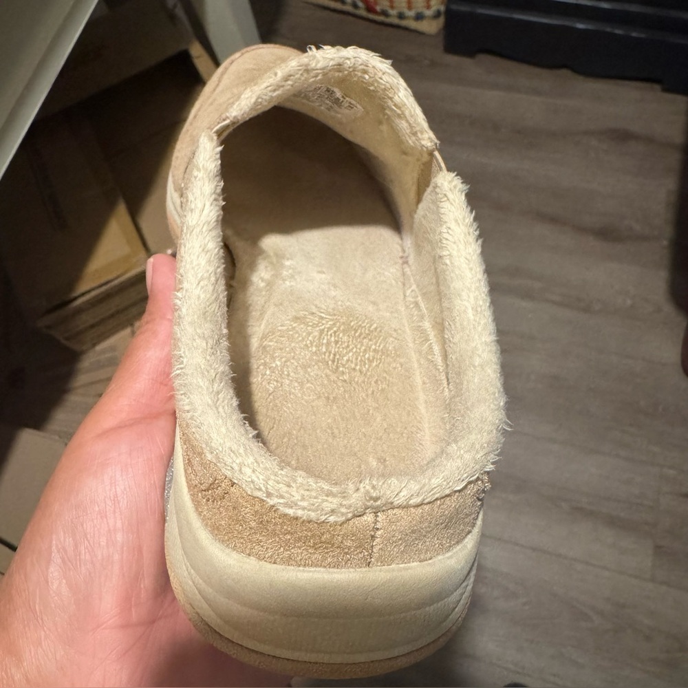Sketchers Tan Suede Slip-On Clogs Women’s Size 8.5 - Picture 9 of 9